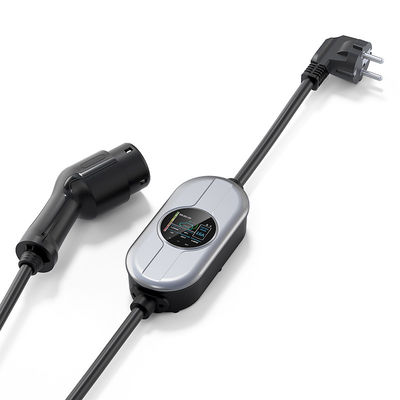 LCDスクリーンが付いている電気自動車の充電ステーションのための7.36KW最高32A調節可能なタイプ2の携帯用EV充電器